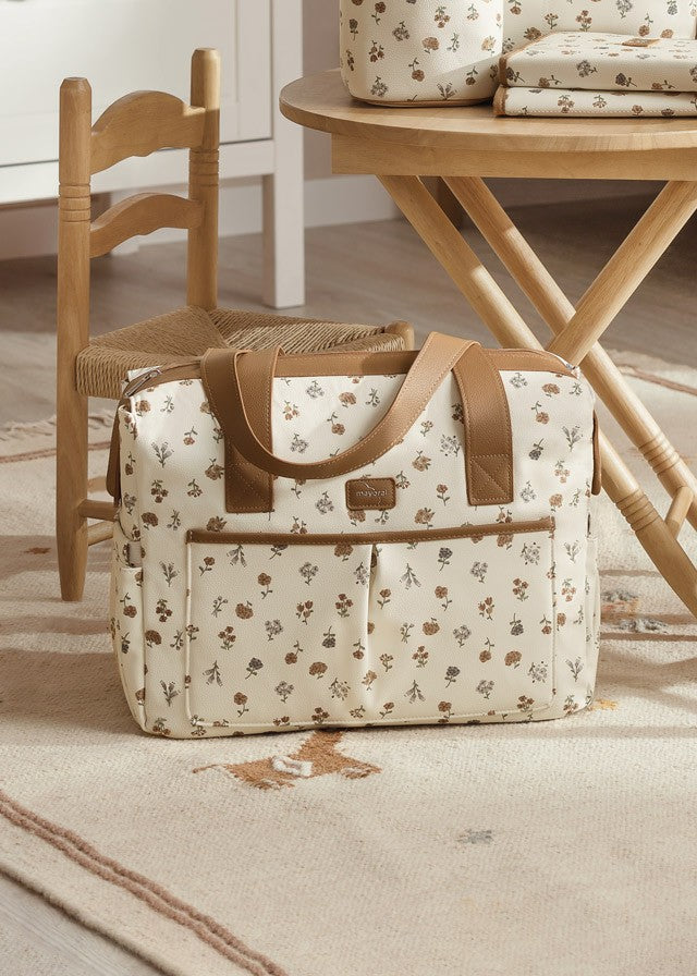 Bolso maternal canastilla estampado de Mayoral Babymania